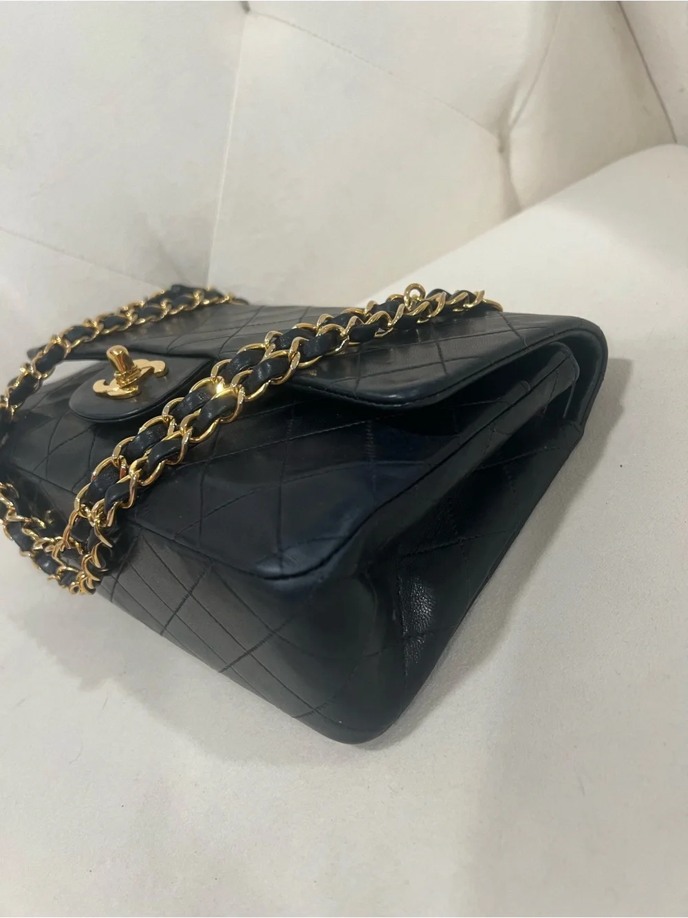 🖤🖤Chanel Vintage Classic Double Flap Quilted Lambskin 24K Gold Plated hardware